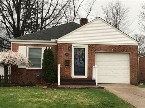 1 floor house for rent|house for rent parma oh.